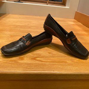 Sesto Miucci leather loafers, black and brown, Size 8
